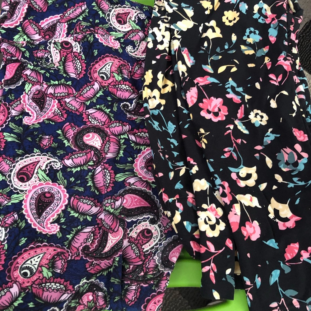 Two pairs of gently used lularoe TC2 leggings